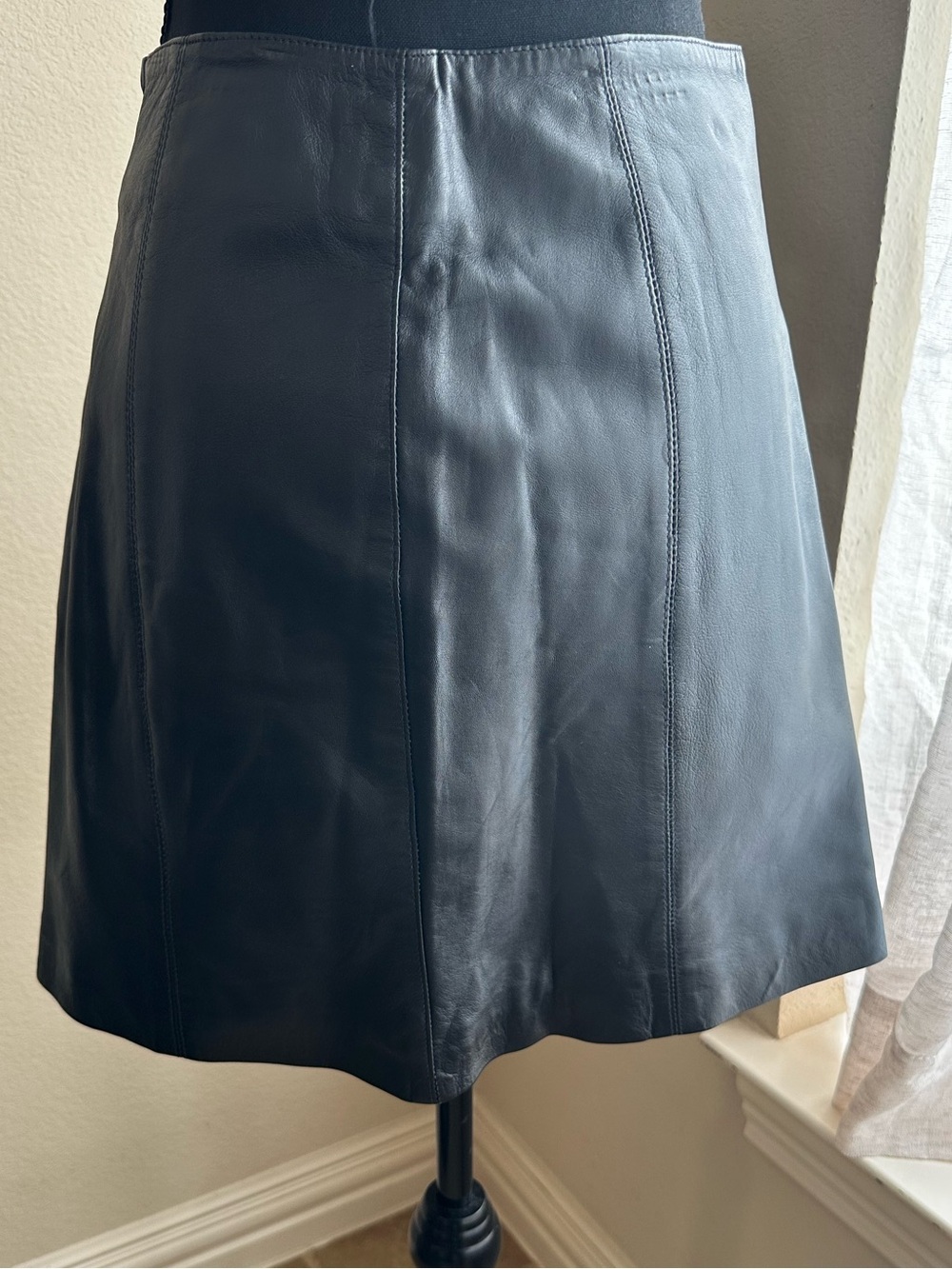 Vintage 1990’s Hugo Buscati Black Leather Miniskirt Sz 6